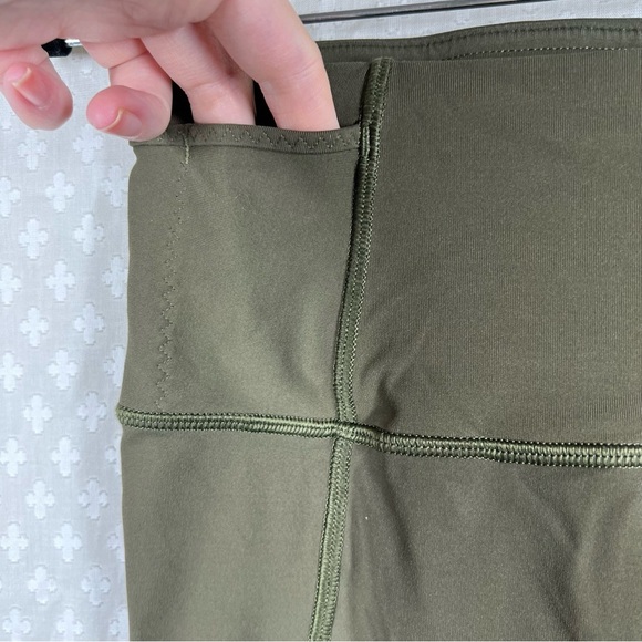 Lululemon‎ Olive Green Pocket Cropped Leggings - Picture 3 of 6